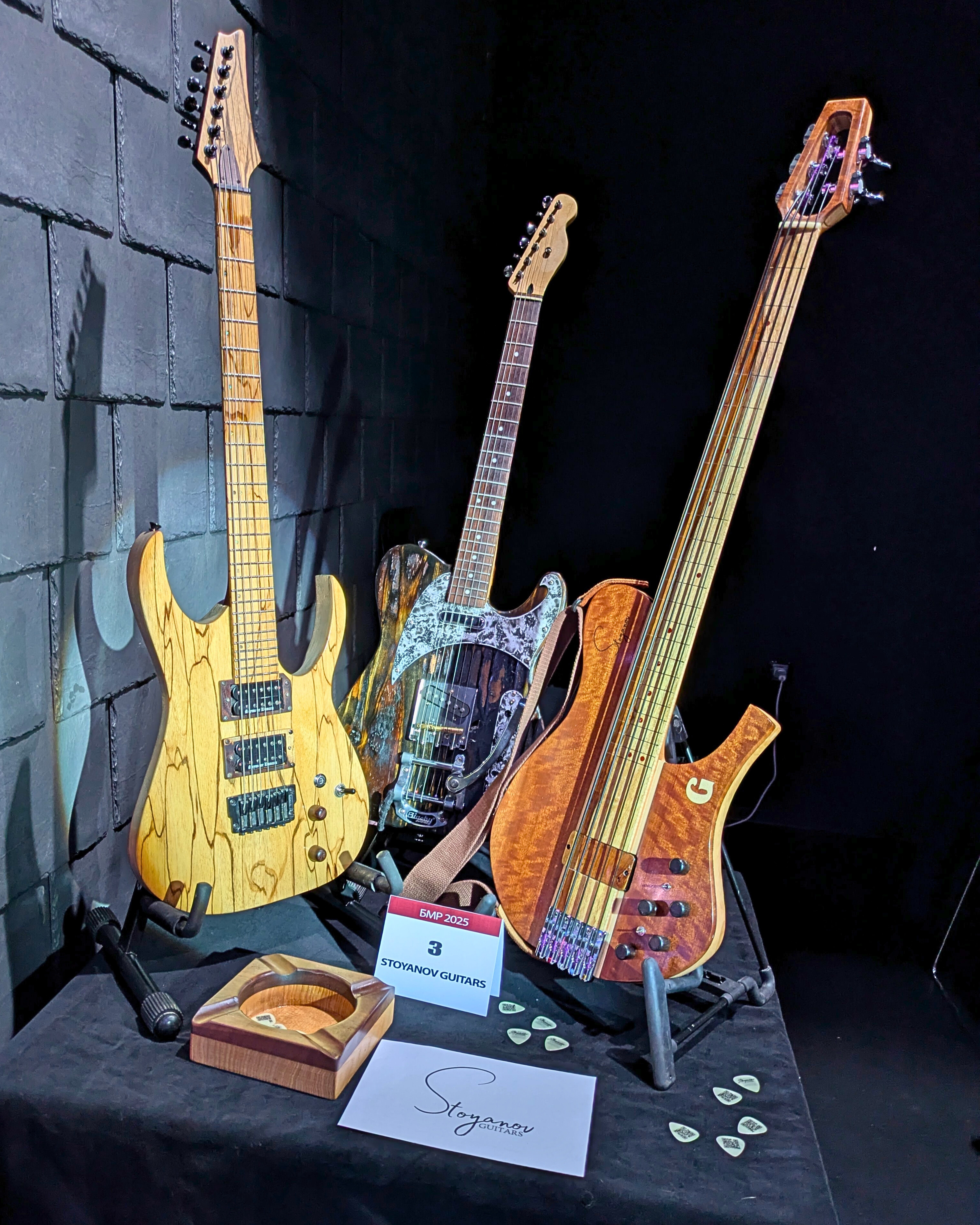 Bulgarian Music Workshop - Stoyanov Guitars Exhibition thumbnail 3