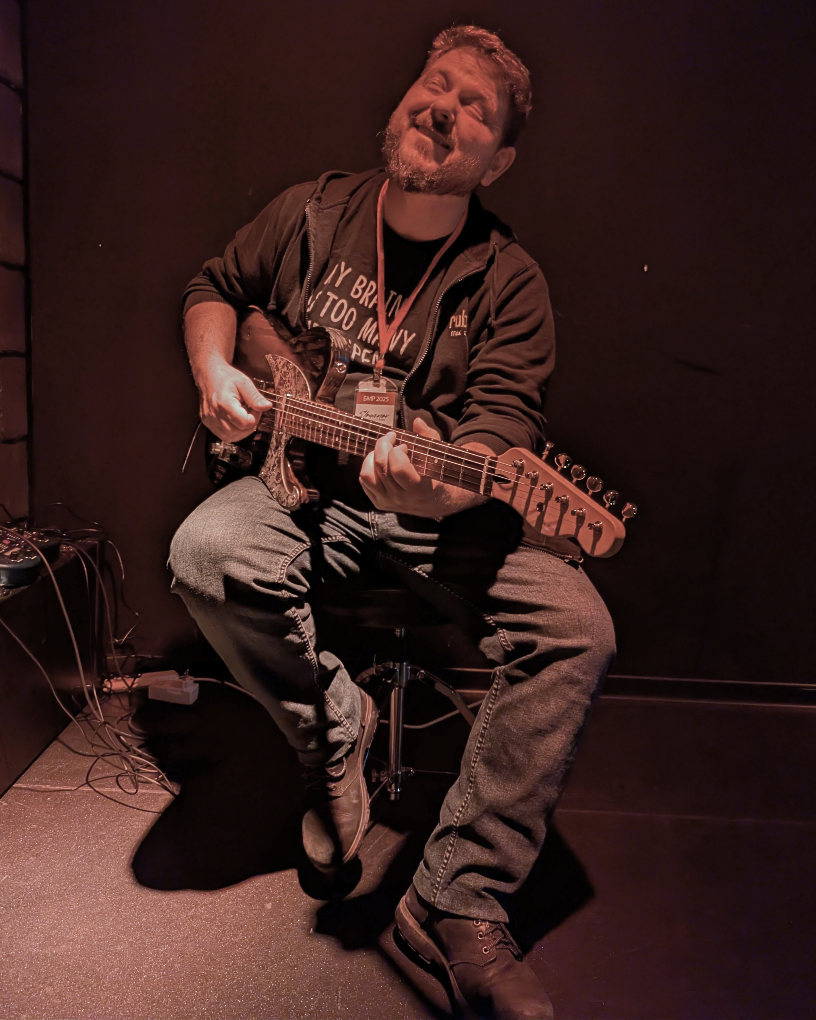 Bulgarian Music Workshop - Stoyanov Guitars Exhibition thumbnail 4